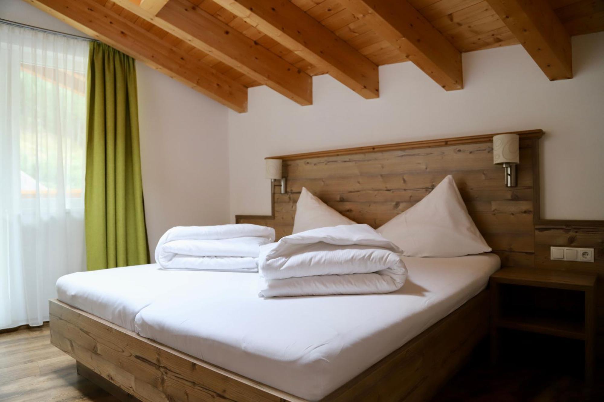 A Casa Saphir Appartement-Hotel Solden Bagian luar foto