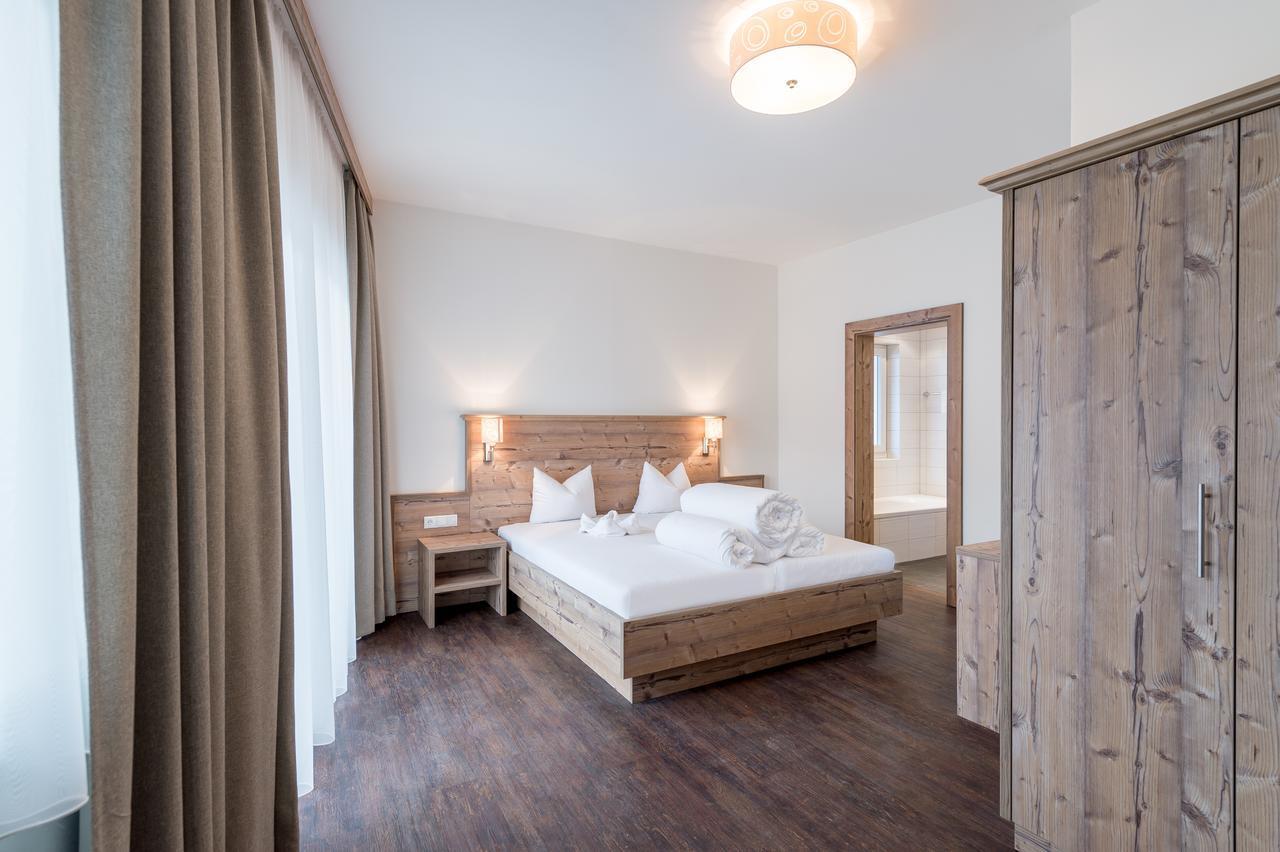 A Casa Saphir Appartement-Hotel Solden Bagian luar foto