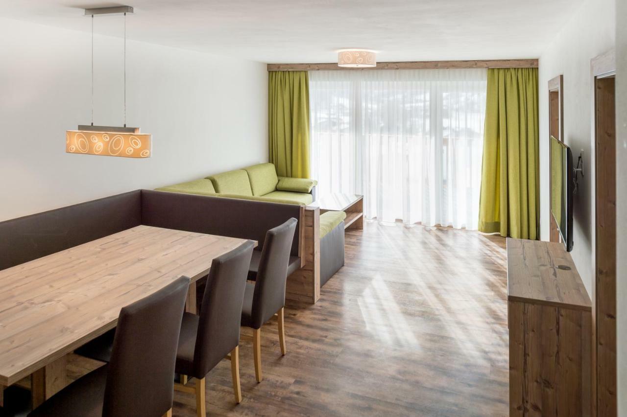 A Casa Saphir Appartement-Hotel Solden Bagian luar foto